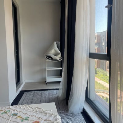 Alquiler de un espacioso apartamento amueblado de 2 habitaciones, 63 m², Constanța, Rumanía